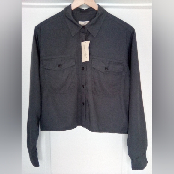 Universal Thread Women's Sz.M 100% Lyocell Cropped Long Sleeve Button Up Shirt - Picture 5 of 9